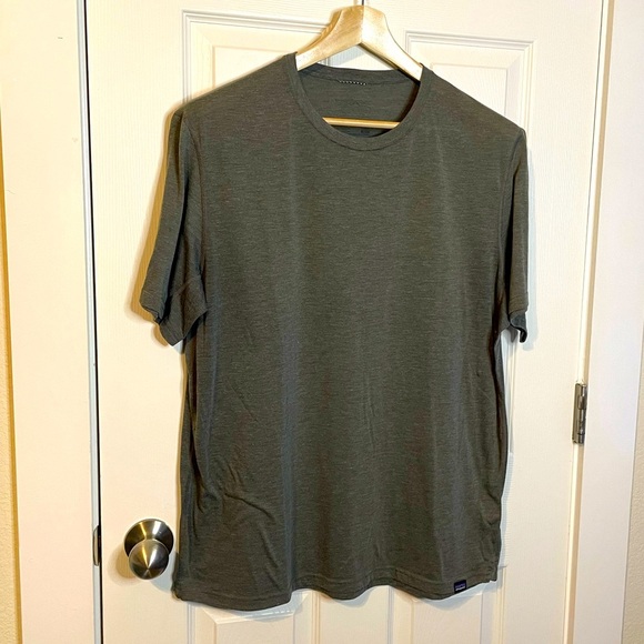 Patagonia Capilene Baselayer grey athletic shirt sleeve tee sz XL - Picture 1 of 10